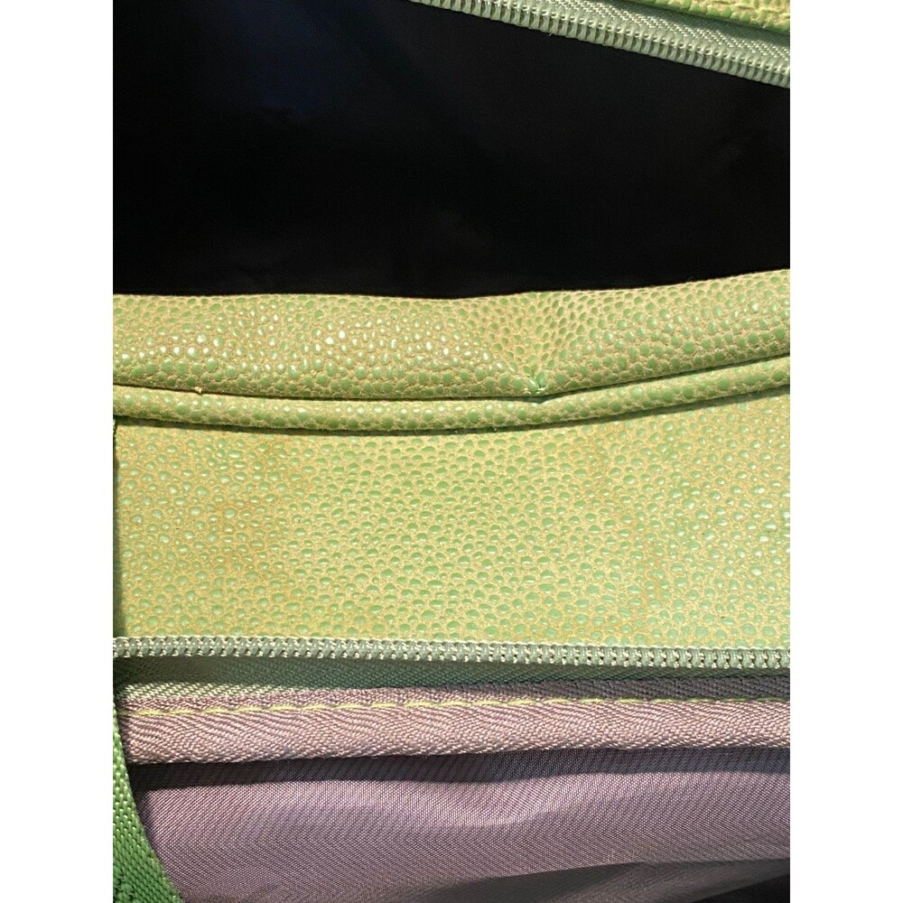 VTG International Traveler (IT) Brand Carry on Bag Green w/ Vera Bradley Strap - Picture 8 of 12